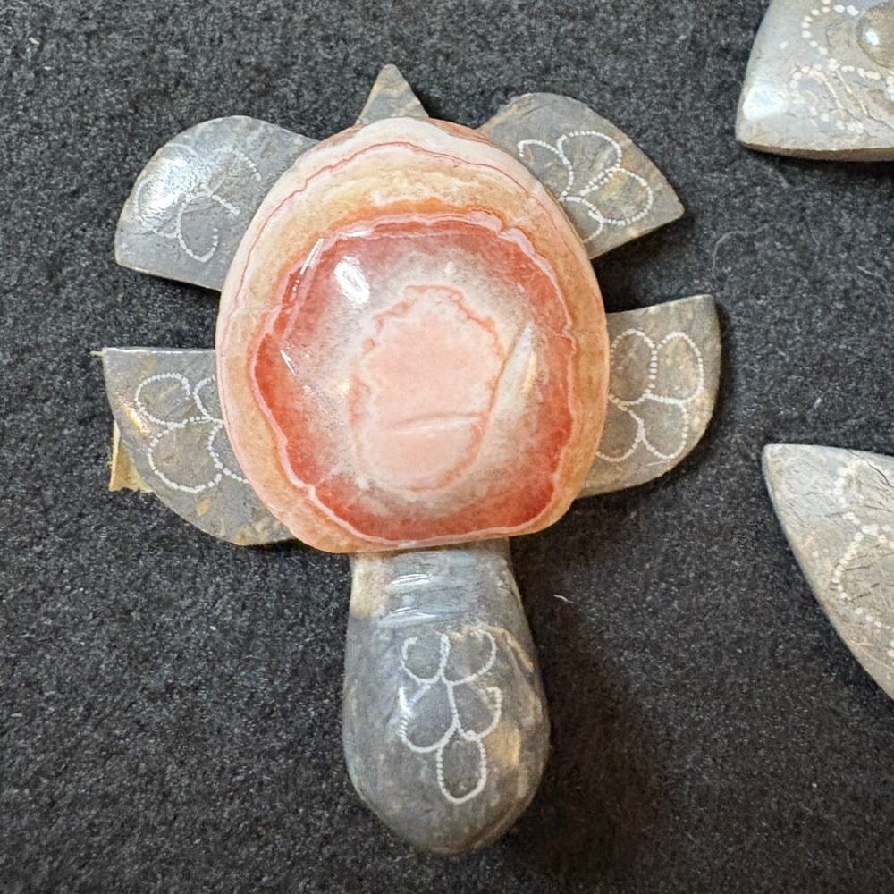 Two Hand Carved Agate/Jasper Turtles - 4" & 2" - Excellent - Picture 4 of 4